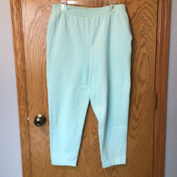 Lindsey Blake - Mint green sweatpants - Picture 2 of 5